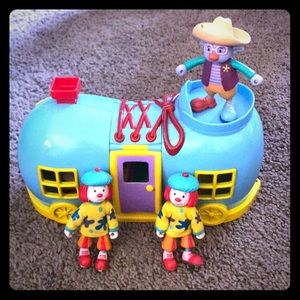 Jojo’s Circus playlet